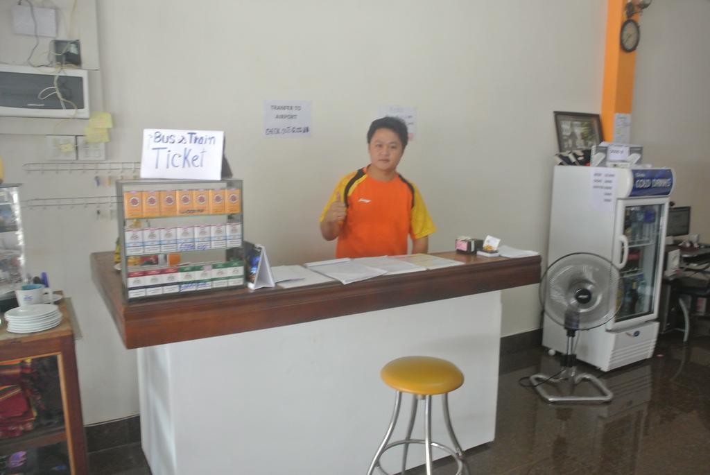 ויינטיאן Orange Backpacker Hostel מראה חיצוני תמונה
